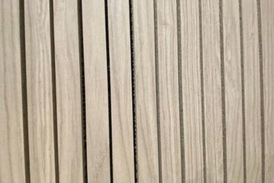 Egger Dekorative Akustikpaneele geschlitzt inkl. Klammern und Schrauben H1388 ST40 Casella Eiche sand VE a 9,070 m2 (36/Pal.)